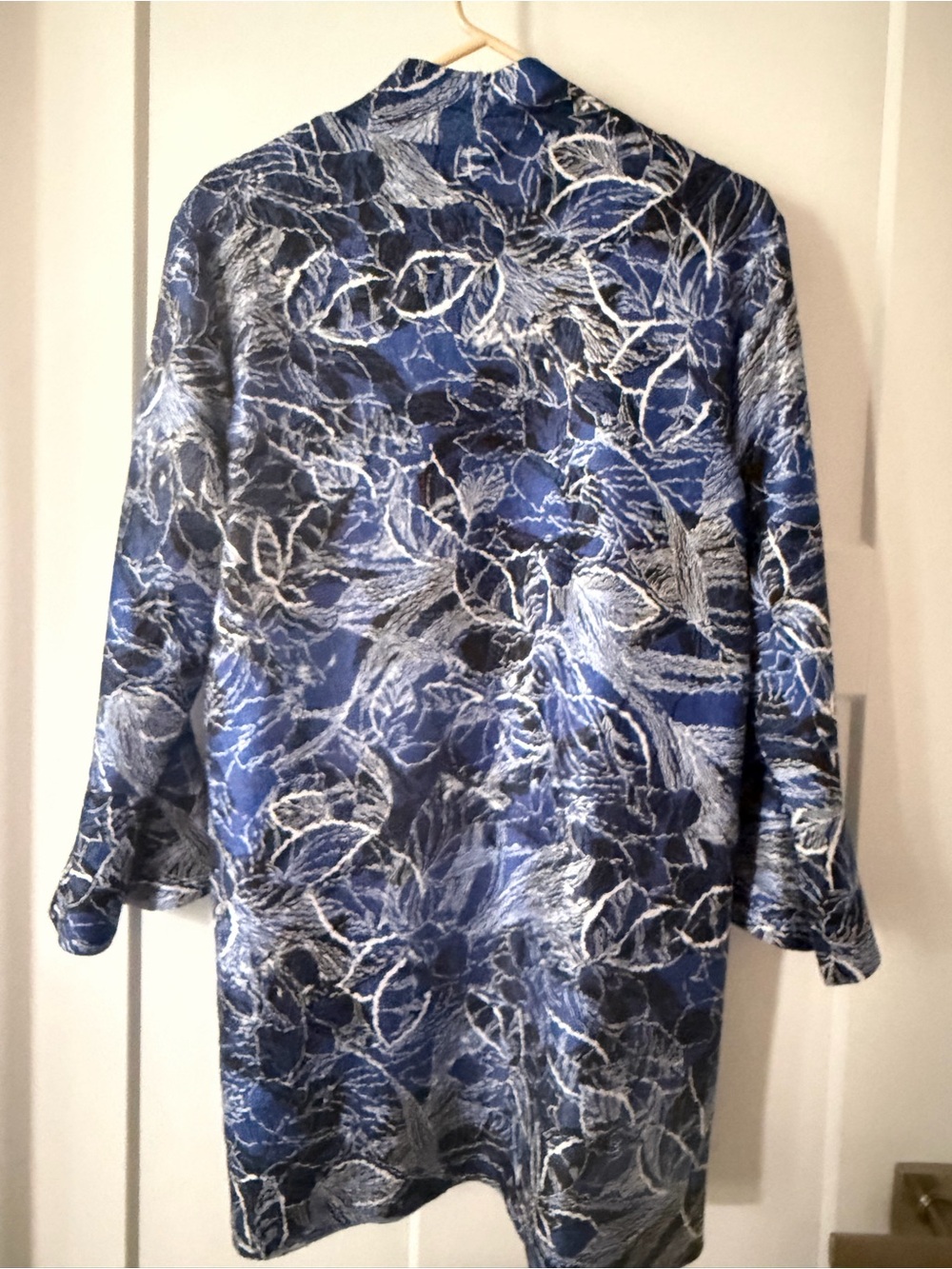 CHICO’S Blue Floral Open-Front Jacket - Picture 7 of 9